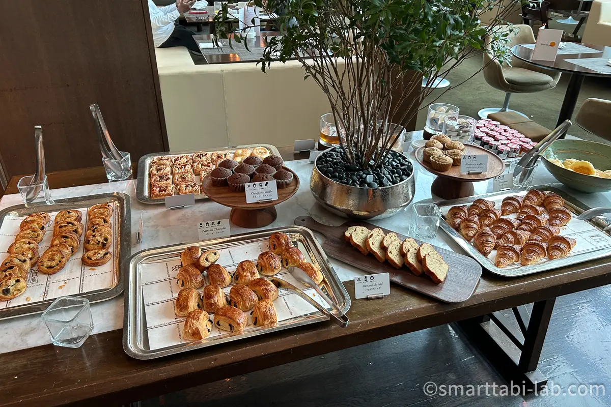 コンラッド東京の朝食ビュッフェのパン