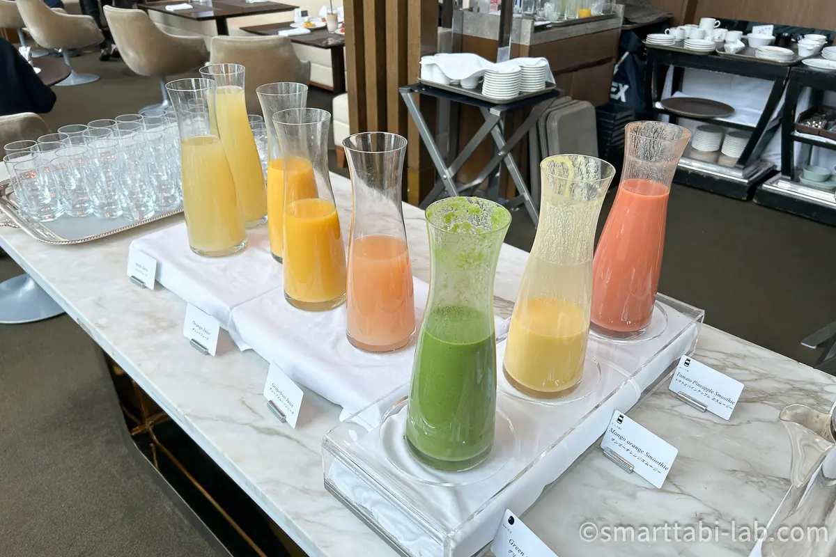 コンラッド東京の朝食ビュッフェのスムージー