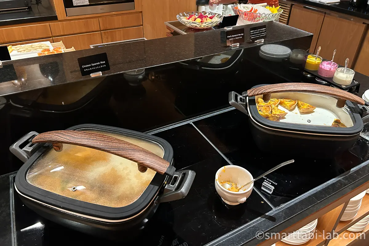 コンラッド東京エグゼクティブラウンジのイブニングカクテルの料理