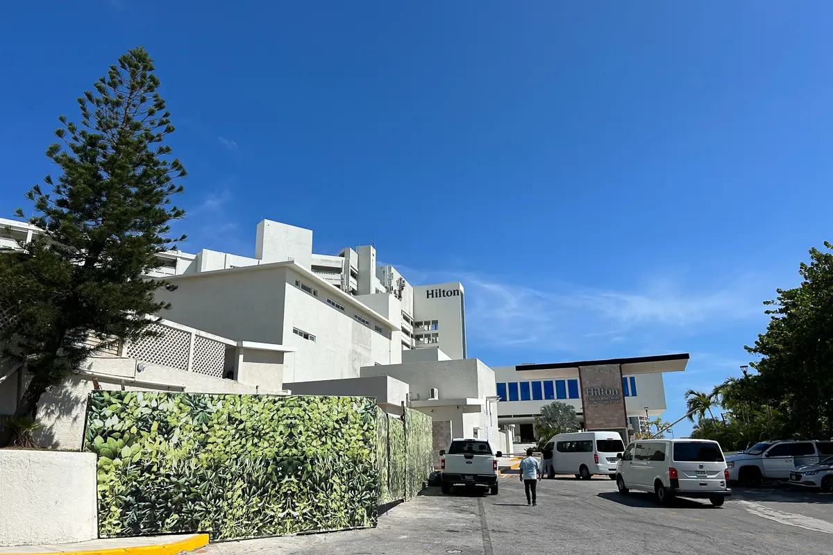 ヒルトンカンクンマールカリベの外観