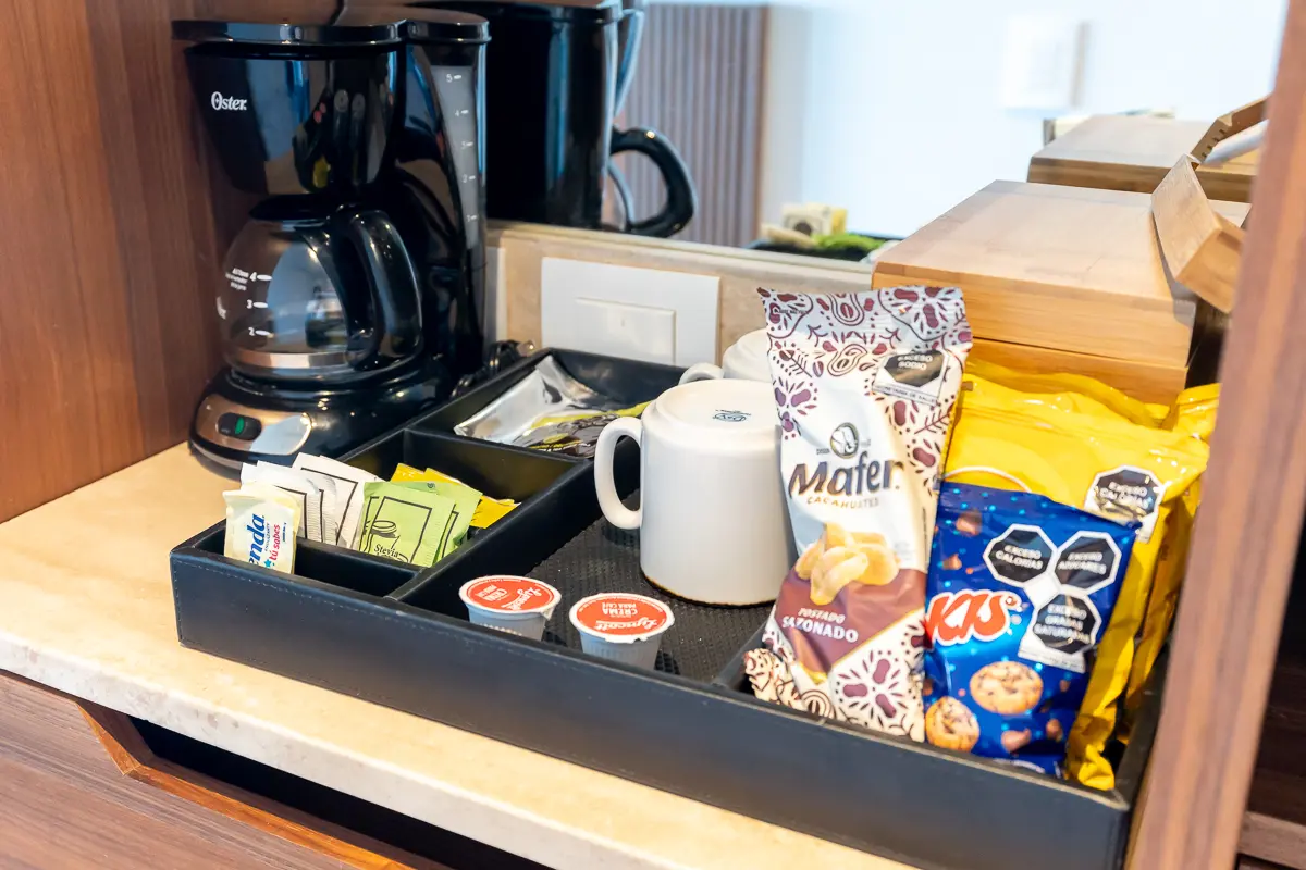 ミニバーのスナック