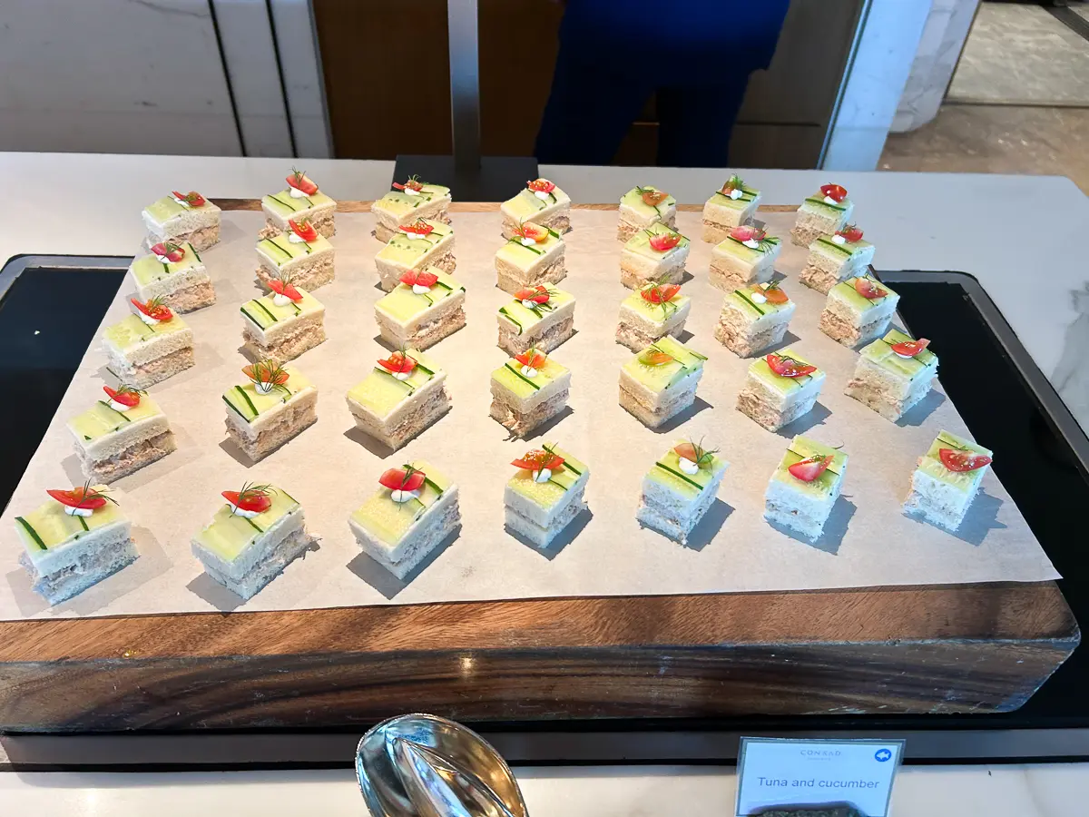 アフタヌーンティーの軽食