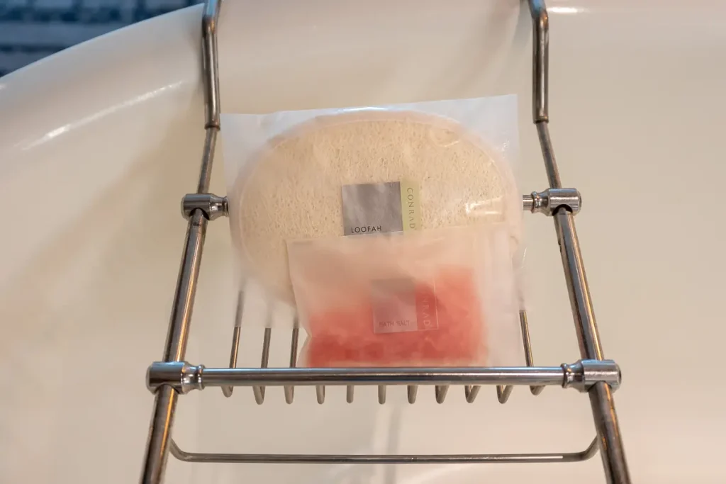 石鹸とスポンジ