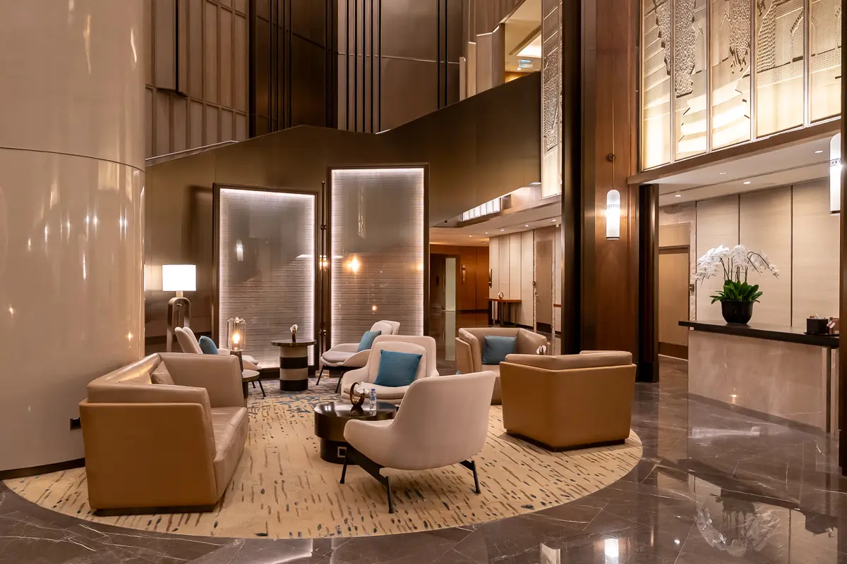 ロビーのソファー