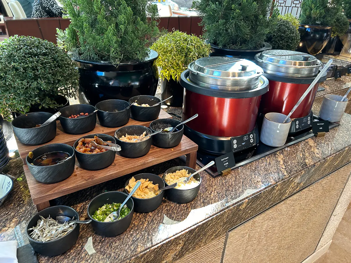 朝食ビュッフェ